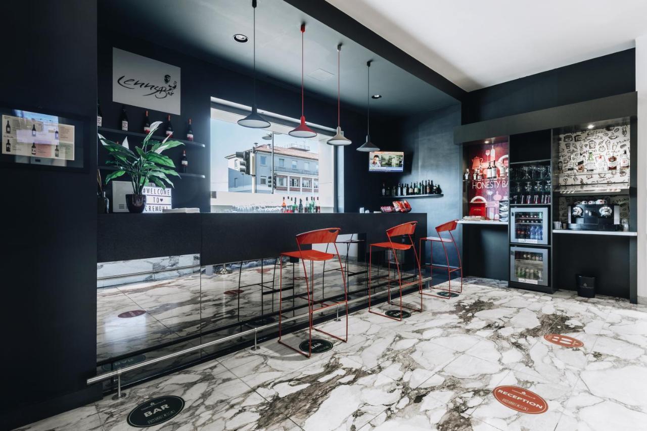 קרמונה Hotel Continental מראה חיצוני תמונה