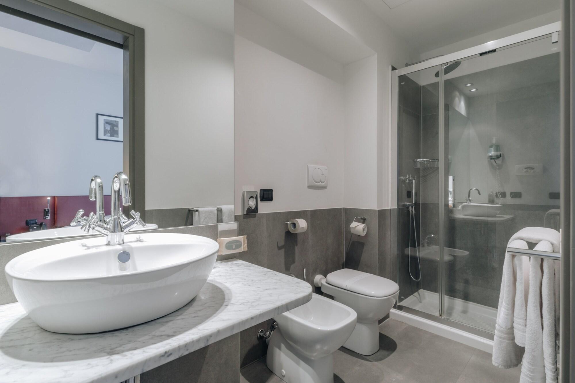 קרמונה Hotel Continental מראה חיצוני תמונה